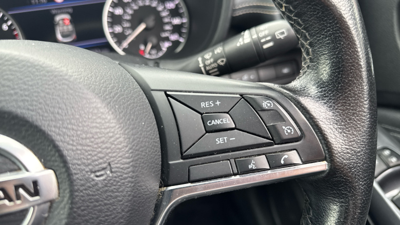 Nissan Juke 1.0 DiG-T 114 N-Connecta 5dr Petrol Hatchback